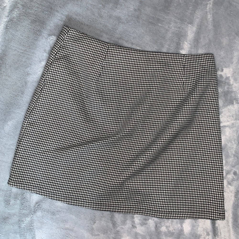 Houndstooth Mini Skirt